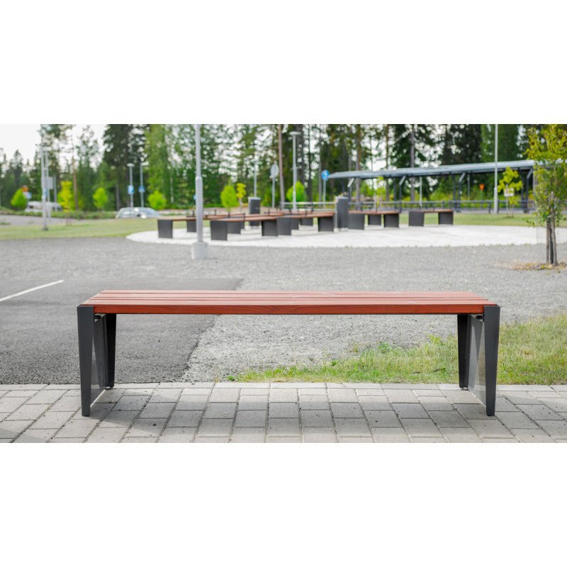 Penkki Kuru Senior,selkänojaton, umpi pääty, SPM/M - Lehtovuori