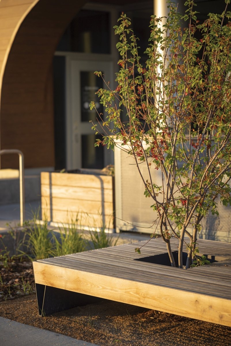 Puistonpenkki Blocq LBQ500t - Lehtovuori