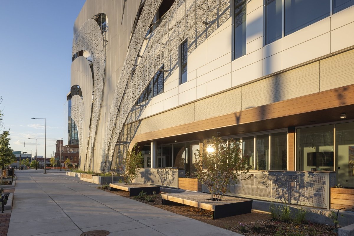 Puistonpenkki Blocq LBQ500t - Lehtovuori