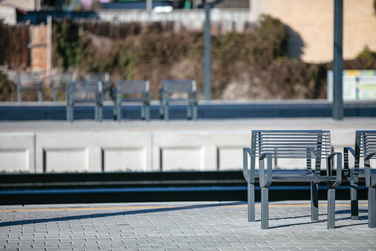 Puistonpenkki Intervera LVR257 - Lehtovuori