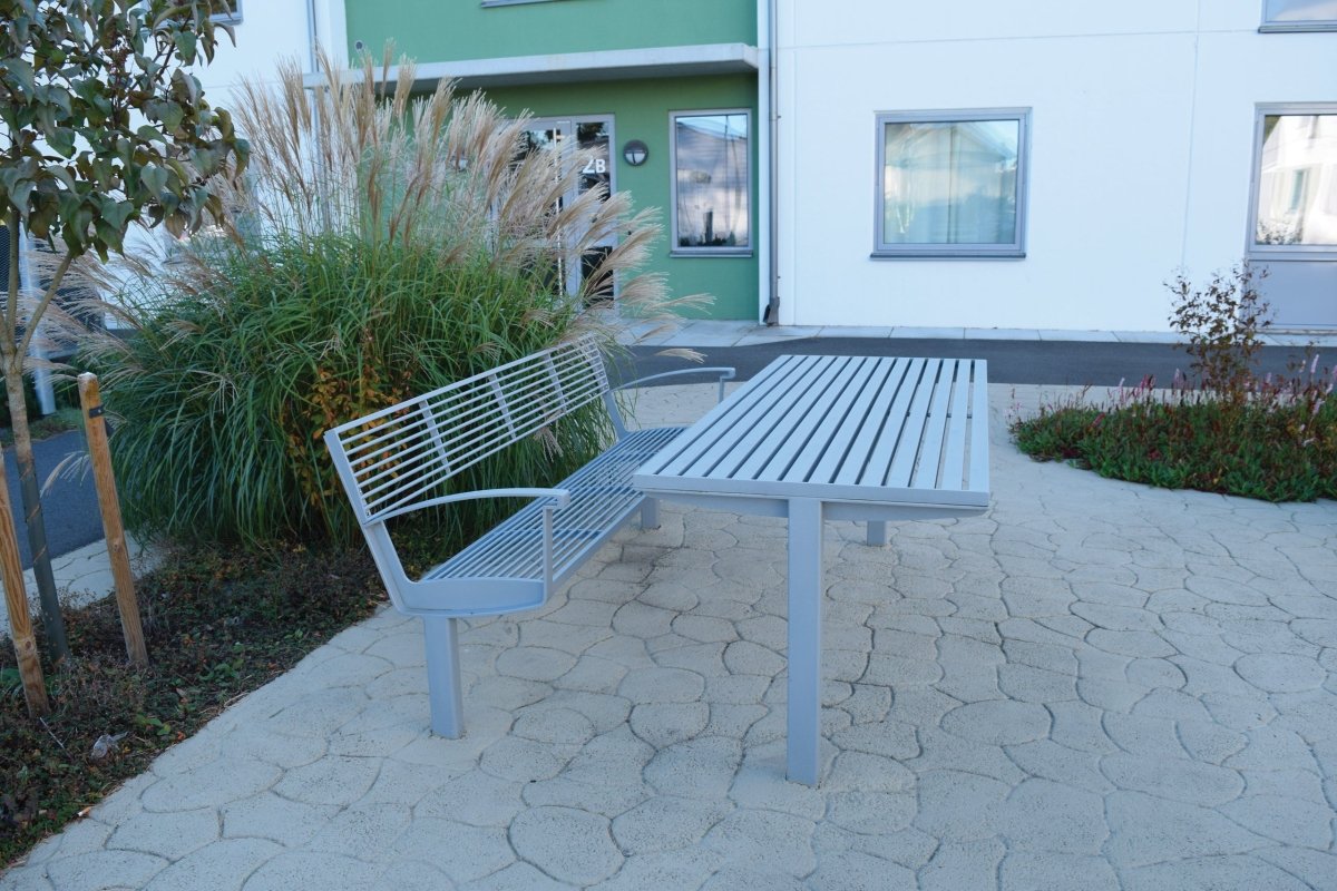 Puistonpenkki Intervera LVR456 - Lehtovuori