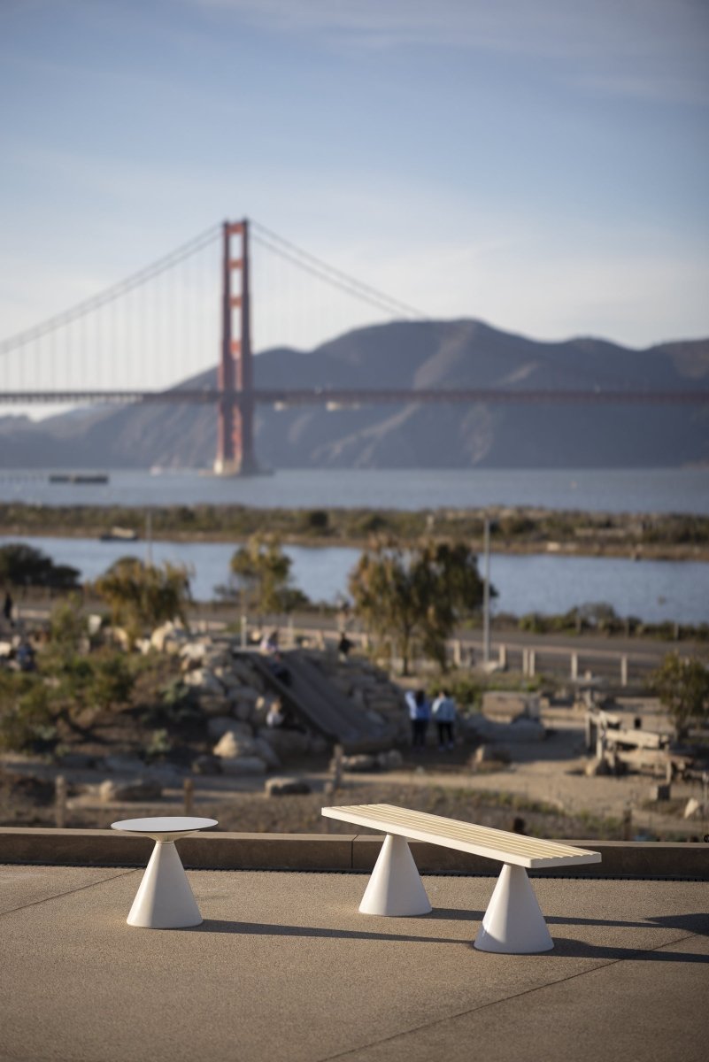 Puistonpenkki mmcité Conics CON111t CON111 - 202001 - ral1000 - 1 - Lehtovuori