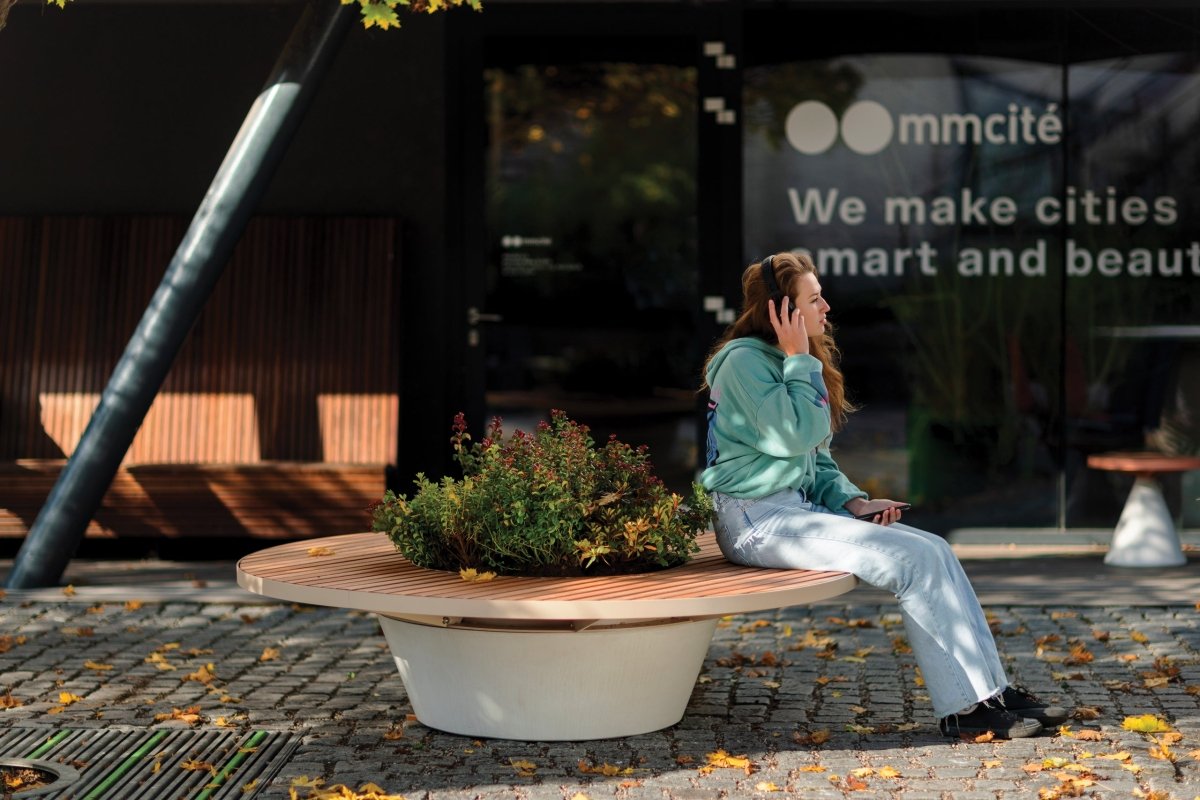 Puistonpenkki mmcité Conics CON315t CON315 - 202001 - ral1000 - 1 - Lehtovuori