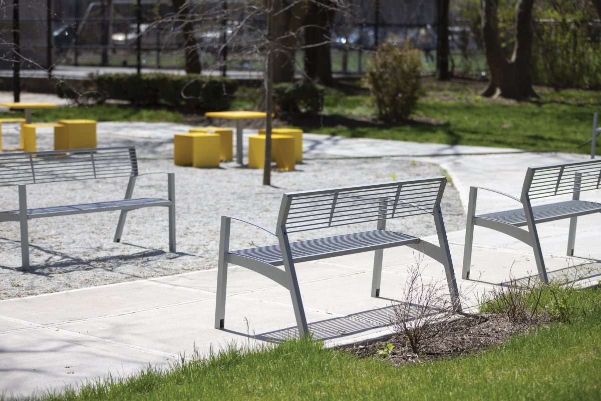 Puistonpenkki mmcité Vera LV255 LV255 - 002000 - ral1000 - Lehtovuori