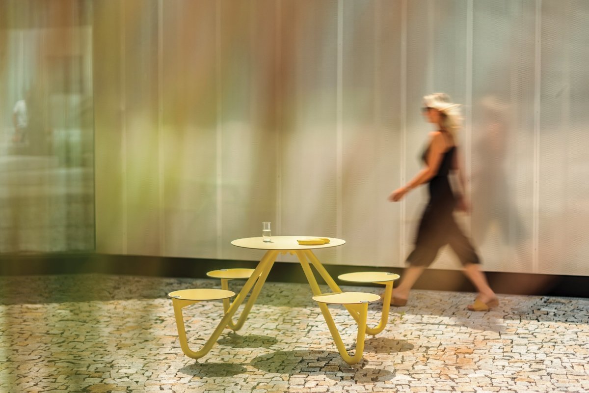 Puistonpenkki Orbit LOB240 - Lehtovuori