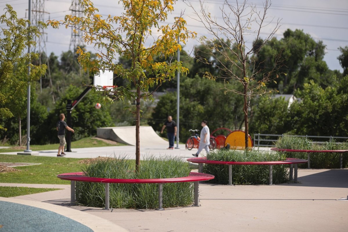 Puistonpenkki Vera Solo LVS510 - Lehtovuori