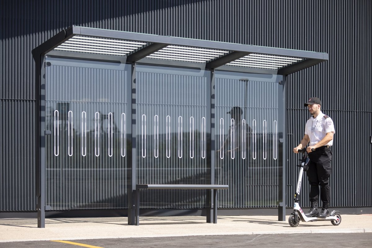 Pysäkkikatos Aureo AE300 - SS AE300 - SS - 202500 - ral1000 - Lehtovuori