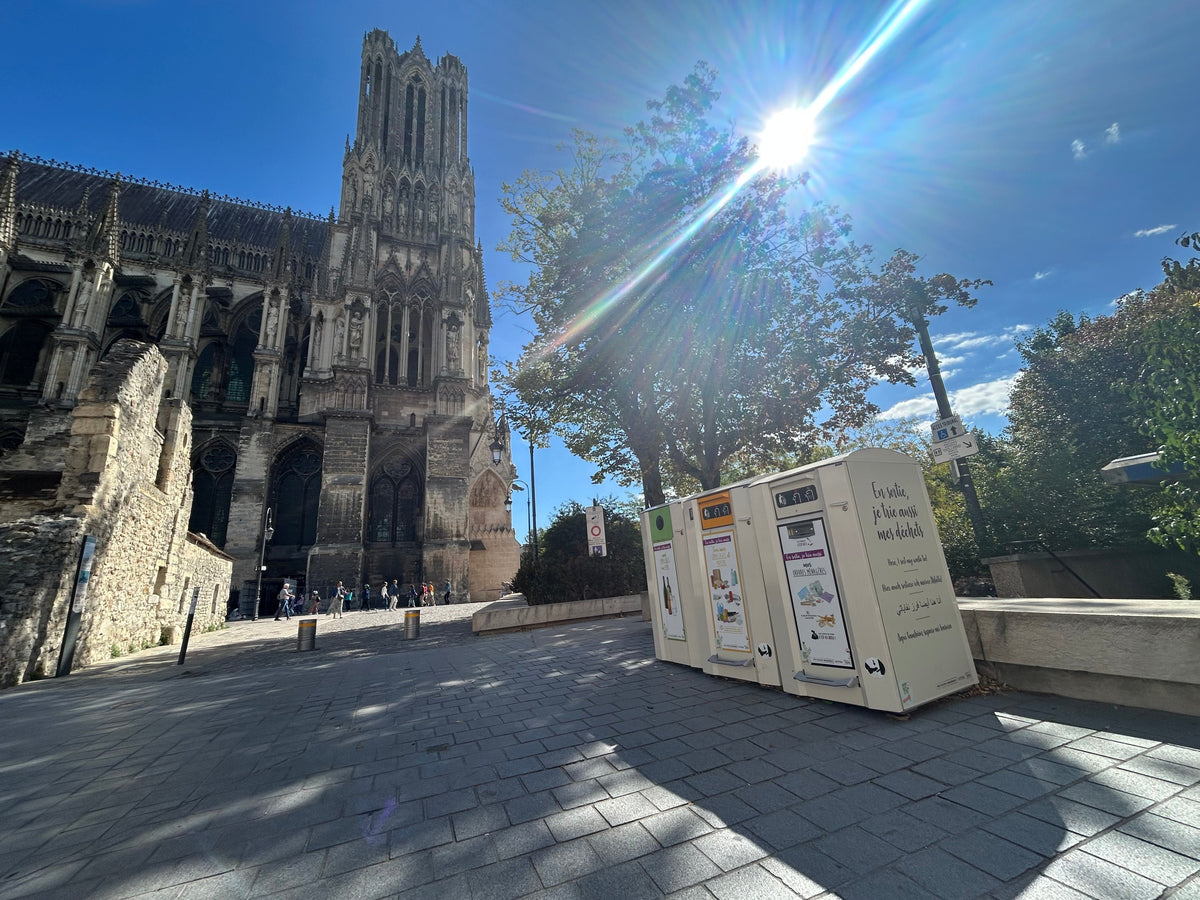 Reims, Frankrike – CitySolar och CityPack i en historisk stadsmiljö