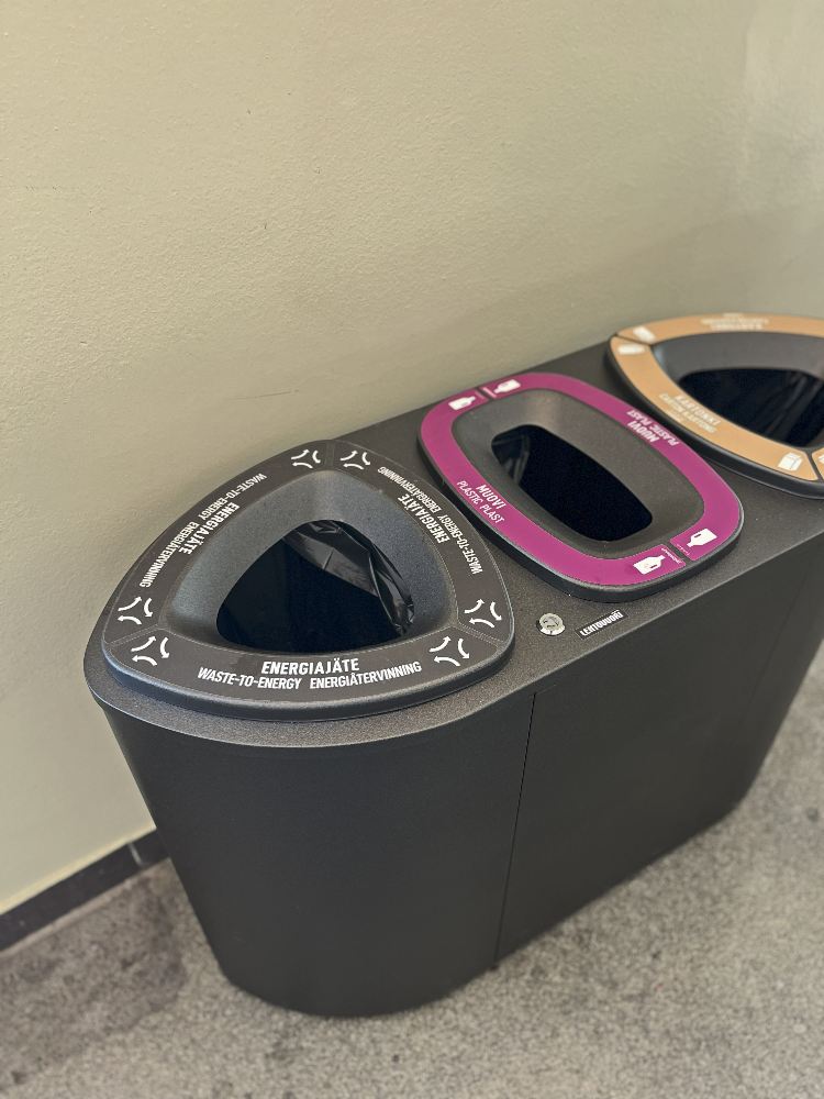 Bermuda Tripla-lajitteluastia lajittelutarroilla, Energiajäte, Muovi ja Kartonki