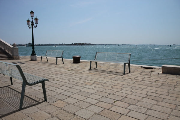 Parkbänk mmcité Emau EM251