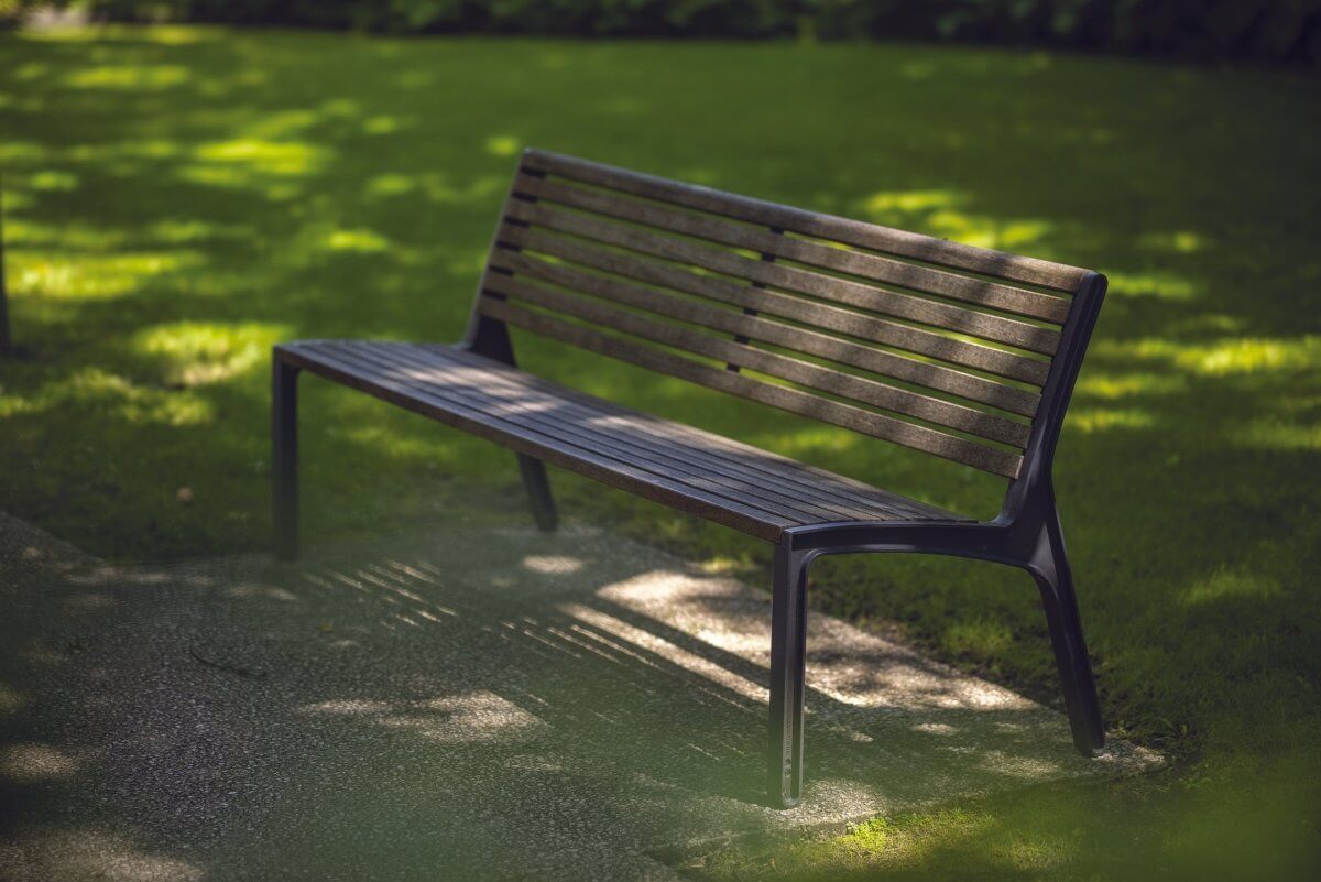 Parkbänk mmcité Miela LME751t