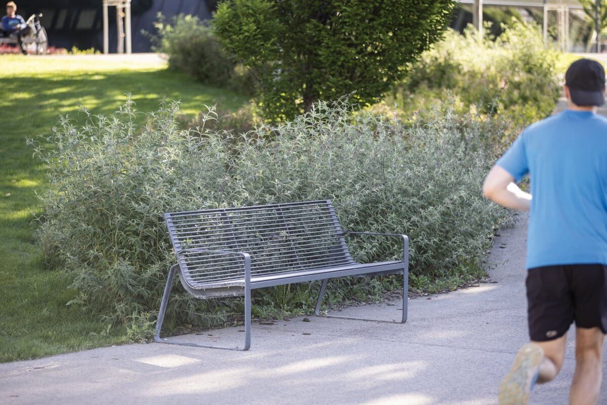 Parkbänk mmcité Preva Urbana LPU251