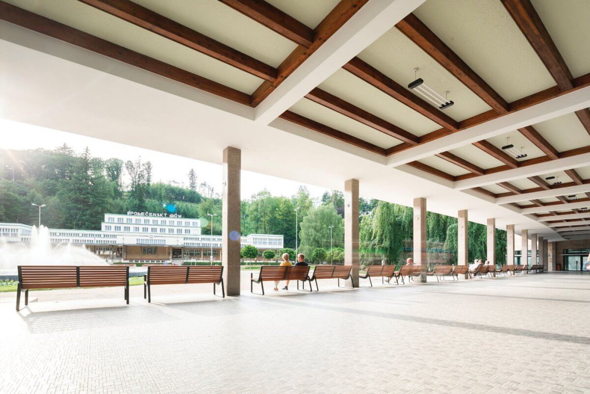 Parkbänk mmcité Preva Urbana LPU151t