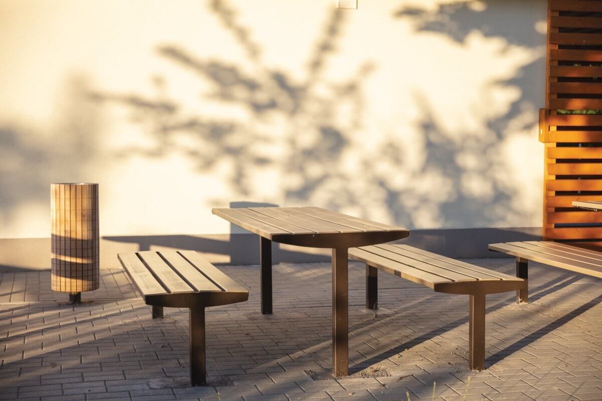 Parkbänk mmcité Vera Solo LVS111t