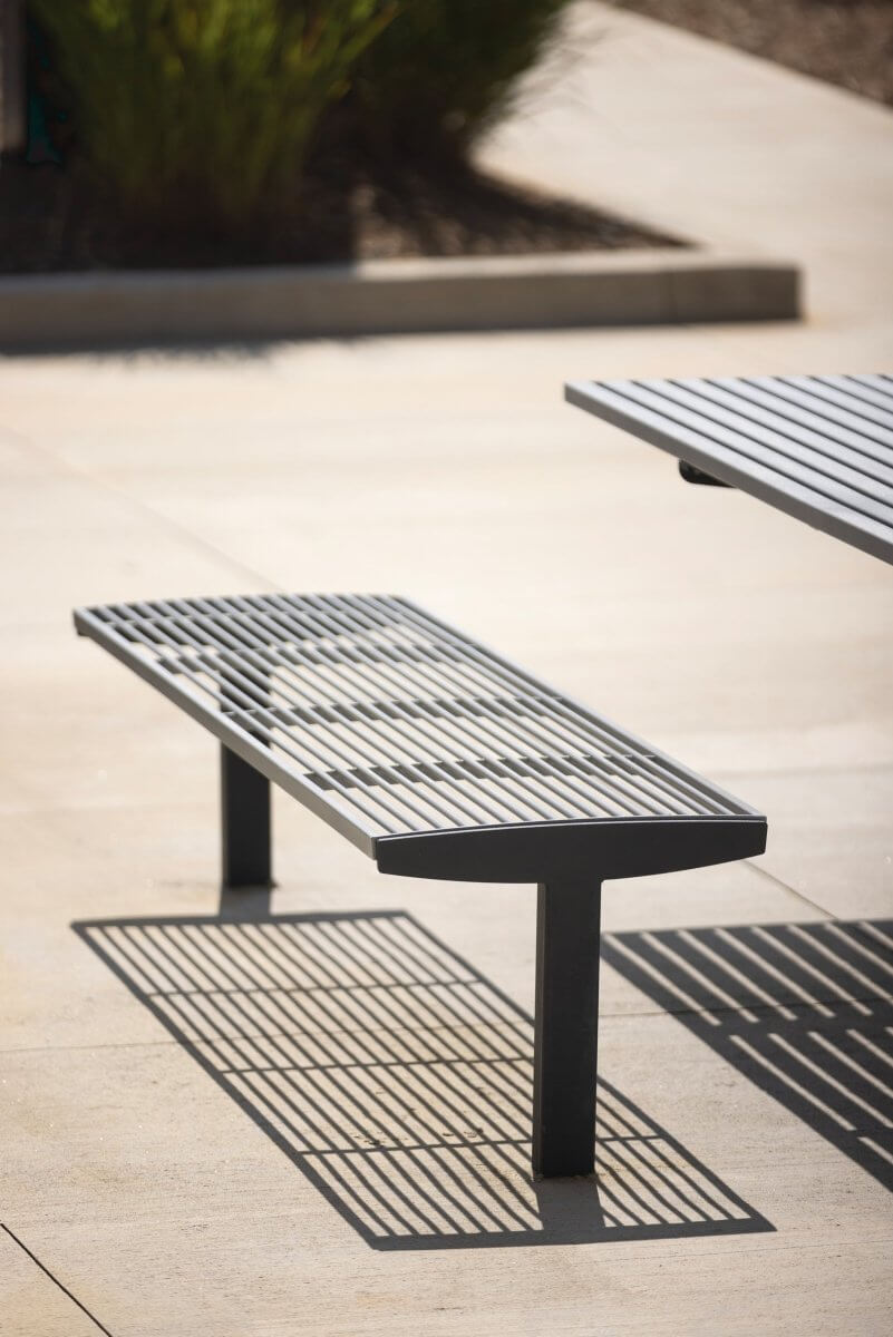 Parkbänk mmcité Vera Solo LVS211