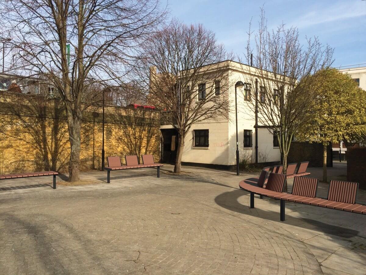 Parkbänk mmcité Vera Solo LVS331t