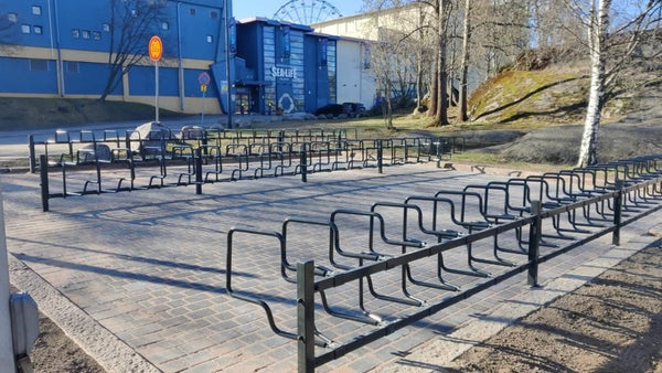 Cykelställ CubiQ Premium, 1-sidigt, 4 platser, 420 mm avstånd, väggmontering