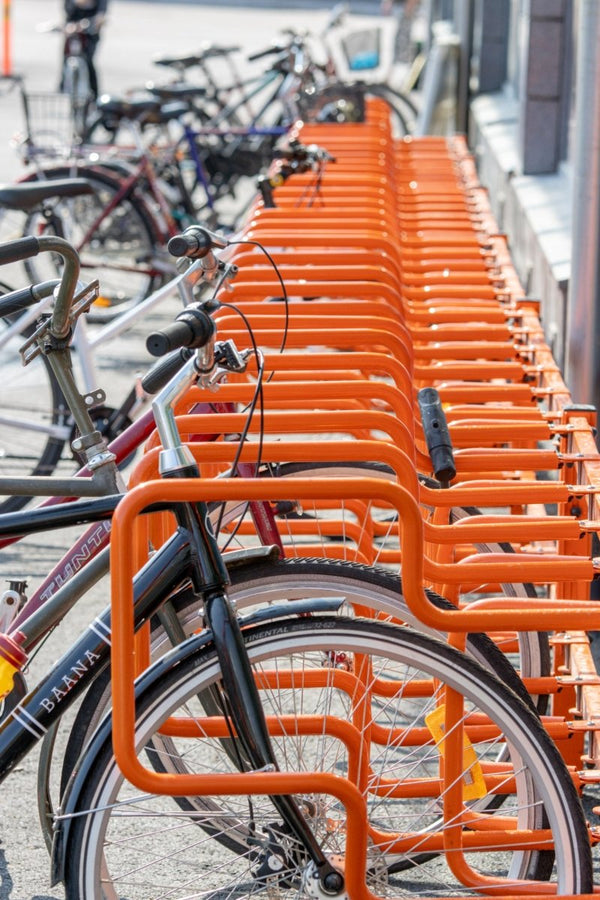 Cykelställ CubiQ Premium, 1-sidigt, 5 platser, 500 mm avstånd, utanpåliggande montering