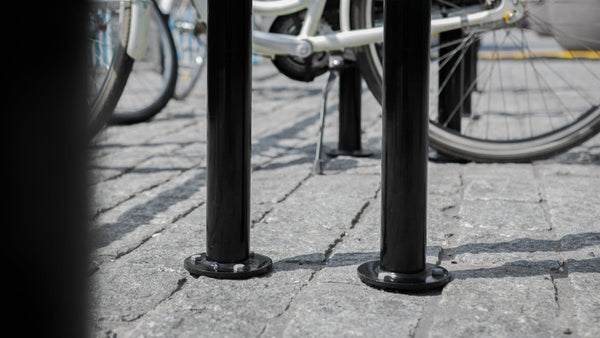 Cykelställ för ramlåsning U2, znm, L300xH900, utanpåliggande montering