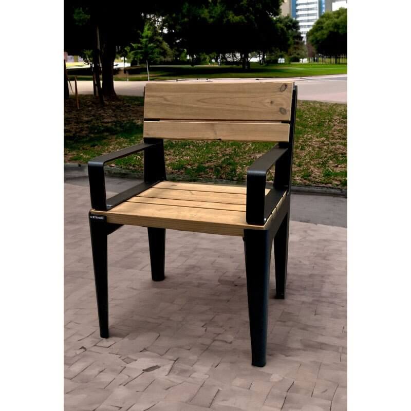 Parkstol Kuru, öppen gavel, zinkgrundmålad, pulverlackad