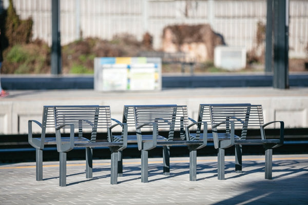 Stol mmcité Intervera LVR257